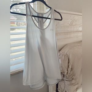 the prettiest pastel blue workout top!